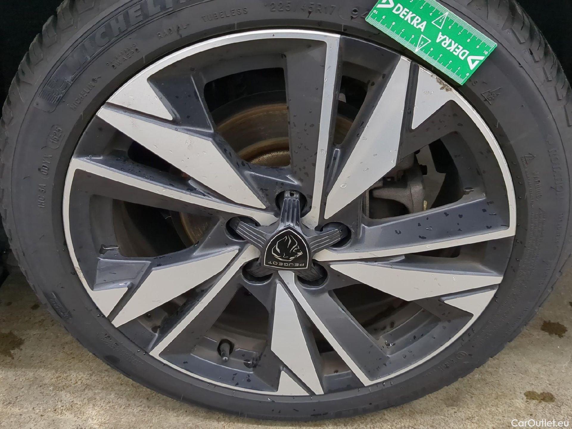  Peugeot  308 PEUGEOT  SW / 2021 / 5P / Break BlueHDi 130 EAT8 ALLURE #10