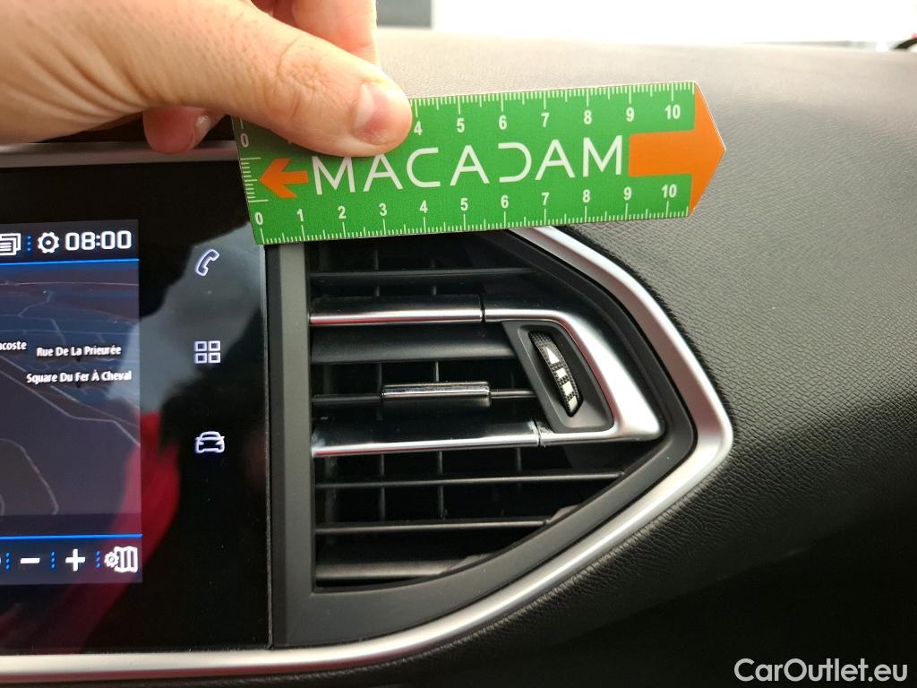  Peugeot  308 PEUGEOT  SW / 2017 / 5P / Break BlueHDi 130 EAT8 S&S ACTIVE BUSINESS #2