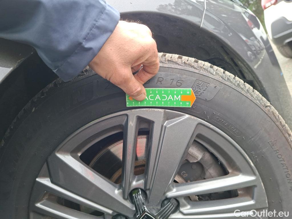  Peugeot  308 PEUGEOT  SW / 2021 / 5P / Break BlueHDi 130 ACTIVE PACK #25