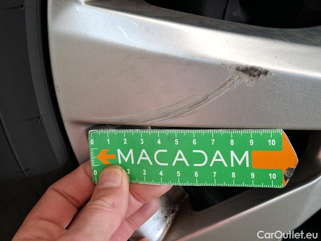  Peugeot  5008  Active Business 1.2 PureTech 130CV BVM6 7 Sieges E6 #26