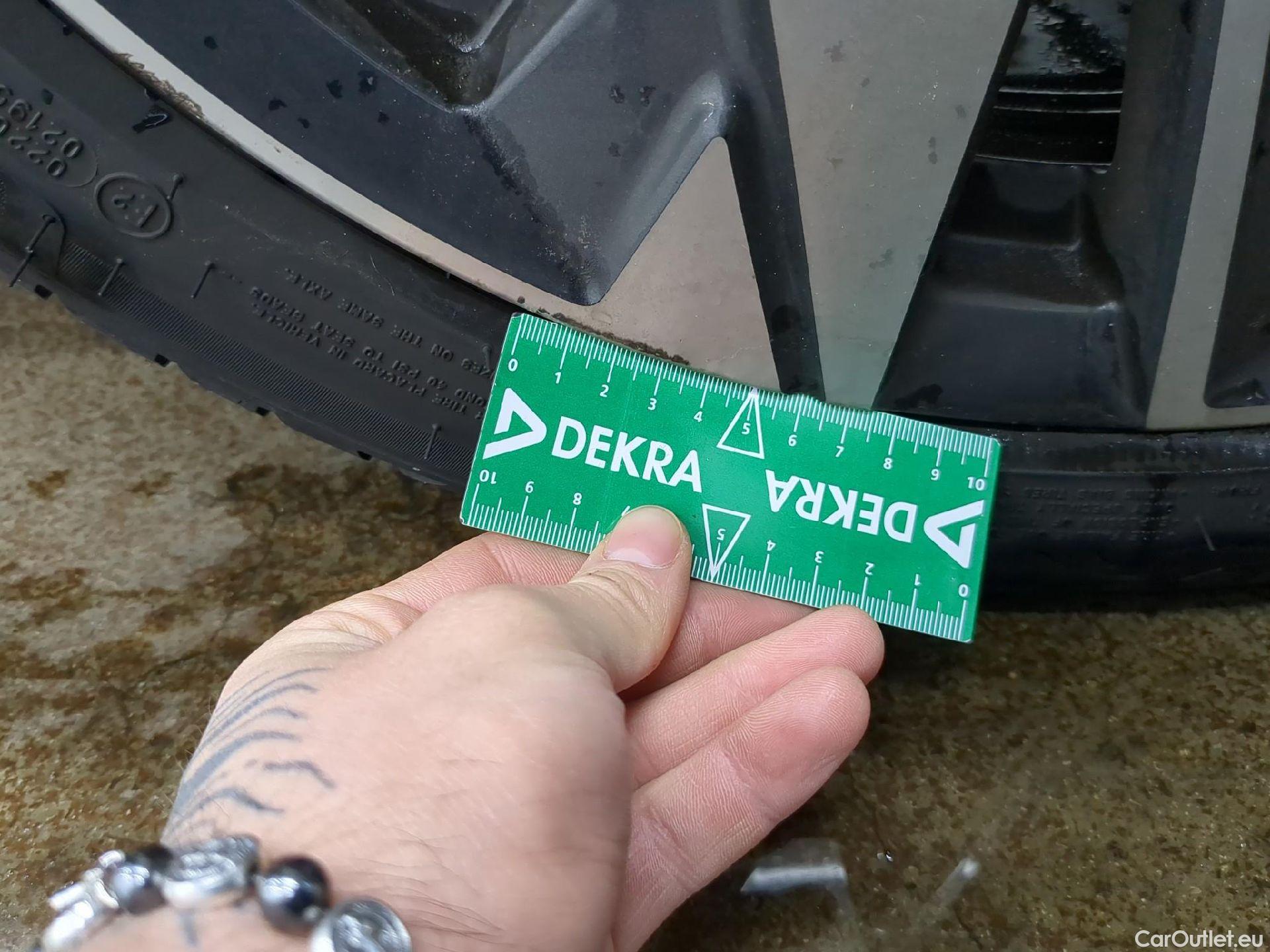  Peugeot  308 PEUGEOT  SW / 2021 / 5P / Break BlueHDi 130 EAT8 ALLURE #5