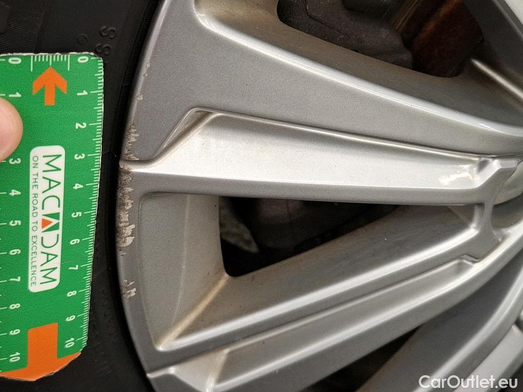  Peugeot  308 PEUGEOT  / 2017 / 5P / Berline Puretech 130 S&S EAT8 Allure #22