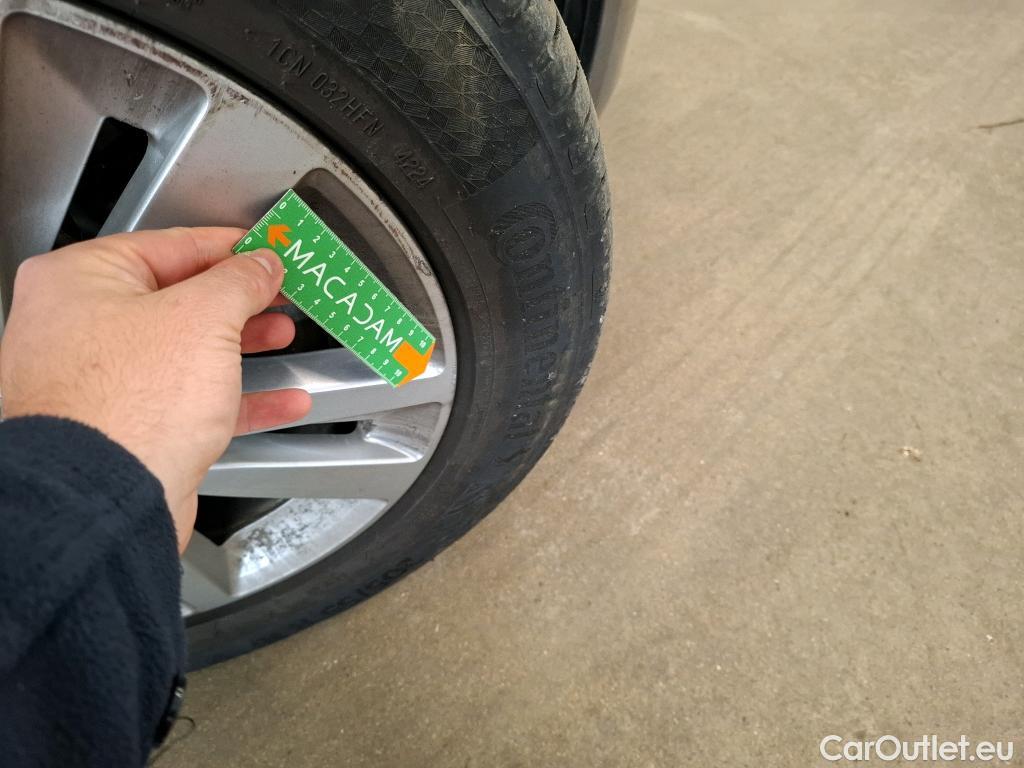  Peugeot  308 PEUGEOT  SW / 2017 / 5P / Break BlueHDi 130 EAT8 S&S ACTIVE BUSINESS #10