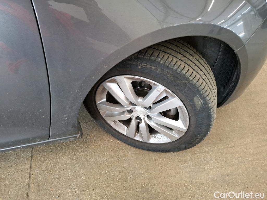  Peugeot  308 PEUGEOT  SW / 2017 / 5P / Break BlueHDi 130 EAT8 S&S ACTIVE BUSINESS #4