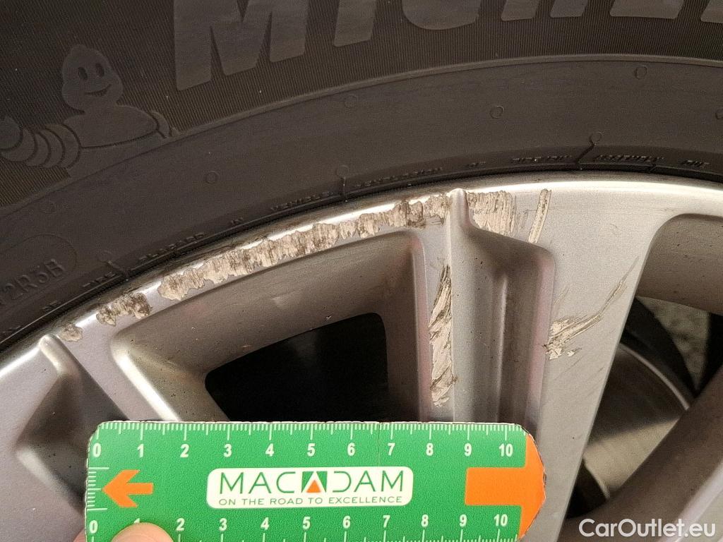  Peugeot  308 PEUGEOT  / 2017 / 5P / Berline Puretech 130 S&S EAT8 Allure #10