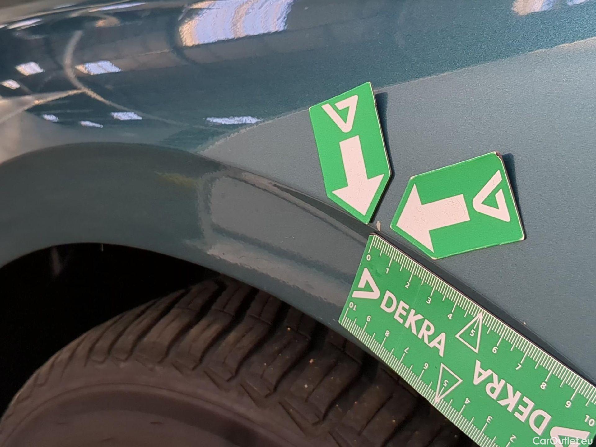  Peugeot  308 PEUGEOT  SW / 2021 / 5P / Break BlueHDi 130 EAT8 ALLURE #26