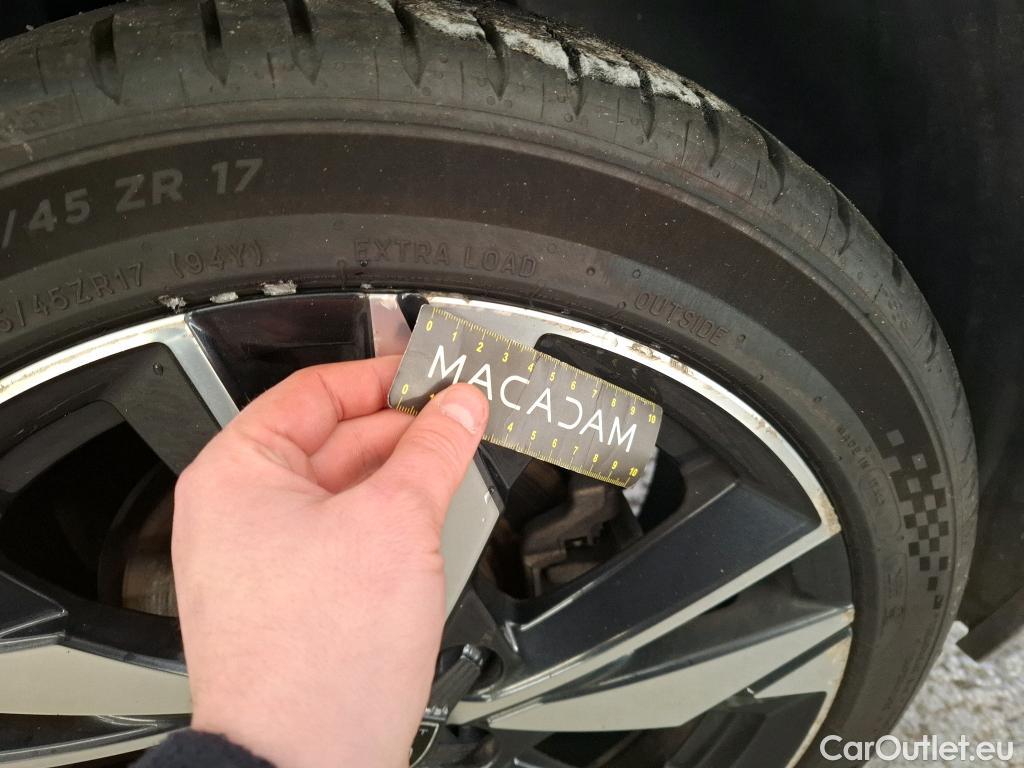  Peugeot  308  Allure 1.5 HDi 130CV BVA8 E6d #14