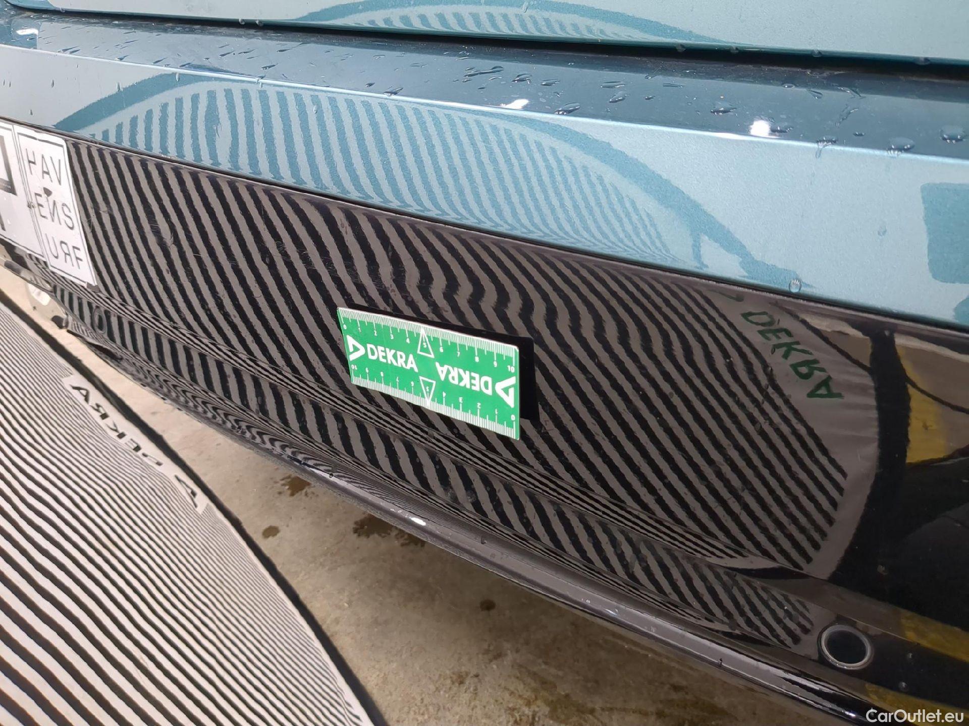  Peugeot  308 PEUGEOT  SW / 2021 / 5P / Break BlueHDi 130 EAT8 ALLURE #31