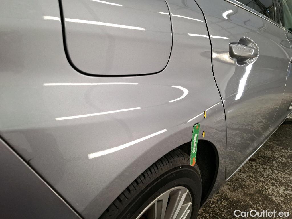  Peugeot  308 PEUGEOT  / 2017 / 5P / Berline Puretech 130 S&S EAT8 Allure #25