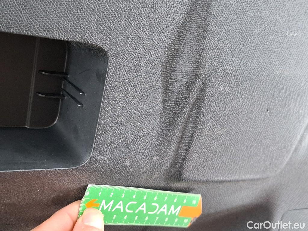  Peugeot  5008  Active Business 1.2 PureTech 130CV BVM6 7 Sieges E6 #37