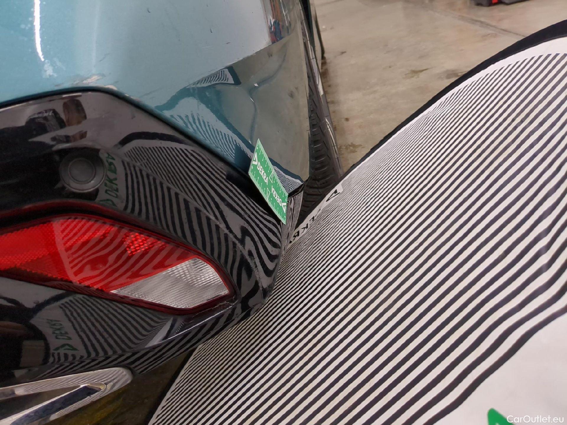  Peugeot  308 PEUGEOT  SW / 2021 / 5P / Break BlueHDi 130 EAT8 ALLURE #33