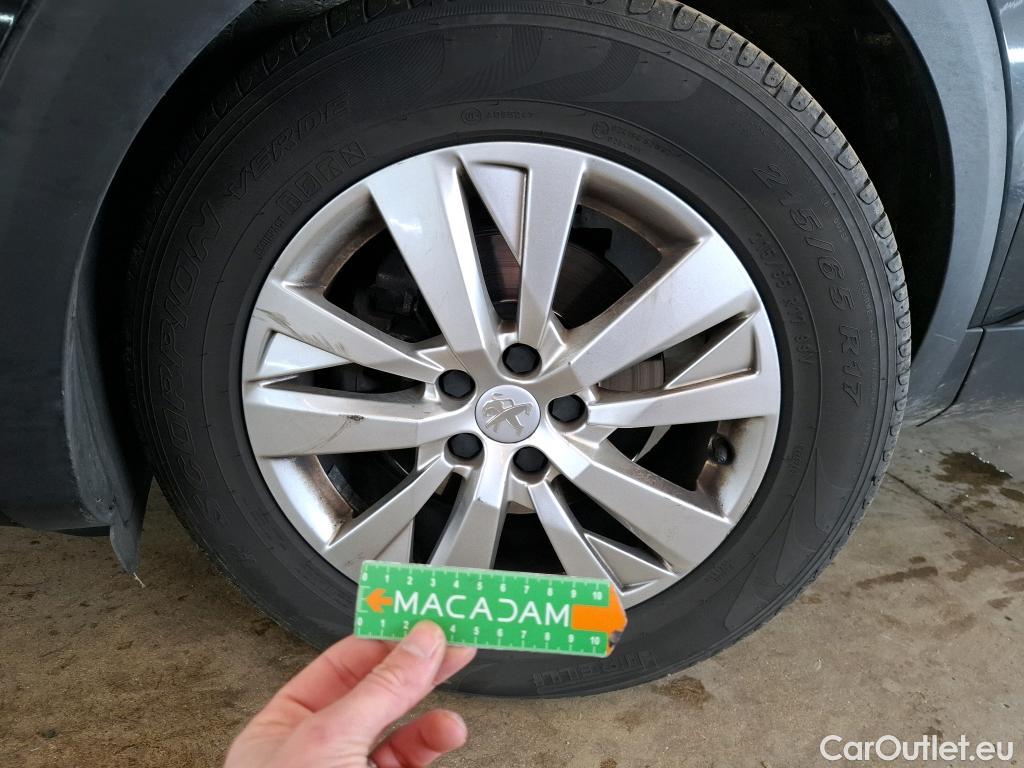  Peugeot  5008  Active Business 1.2 PureTech 130CV BVM6 7 Sieges E6 #24