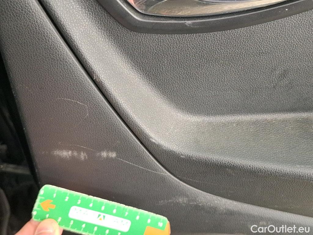  Renault  Captur  Business 1.5 dCi 110CV BVM6 E6 #36