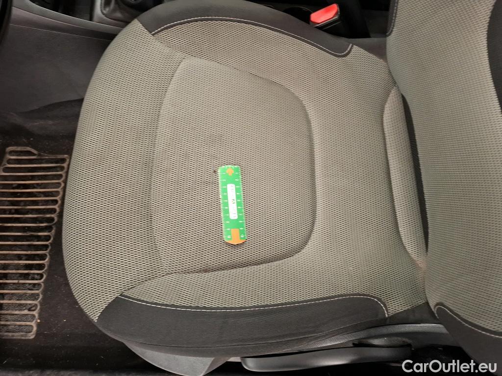  Renault  Captur  Business 1.5 dCi 110CV BVM6 E6 #33