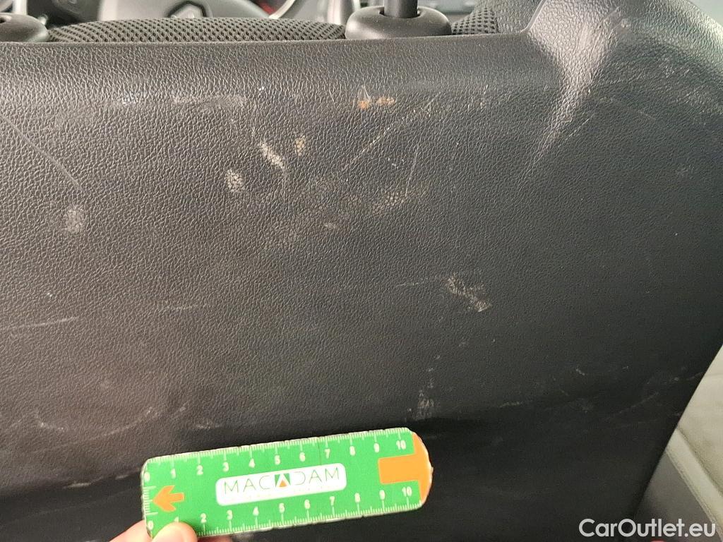  Renault  Captur  Business 1.5 dCi 110CV BVM6 E6 #31