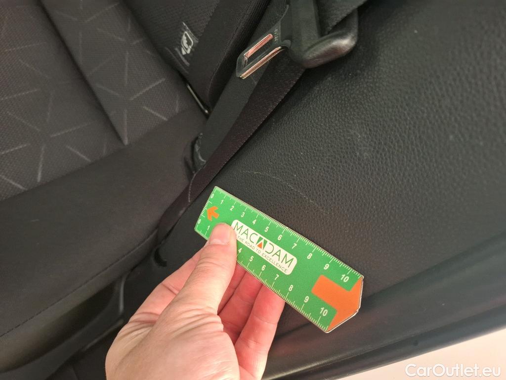  Toyota  RAV4 TOYOTA  Hybride / 2018 / 5P / SUV Hybride AWD Dynamic Business Beyond Zero #8