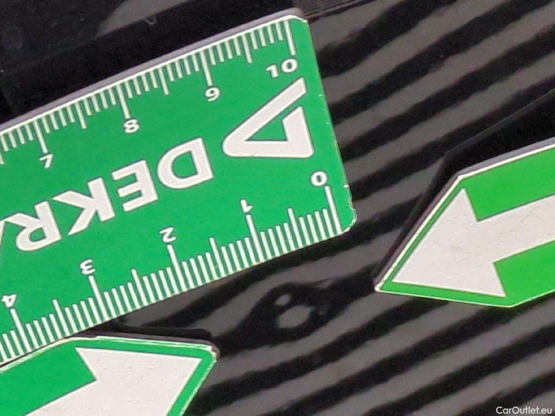  Volkswagen  Tiguan VOLKSWAGEN  / 2020 / 5P / SUV 2.0 TDI 150 DSG7 LIFE PLUS #22