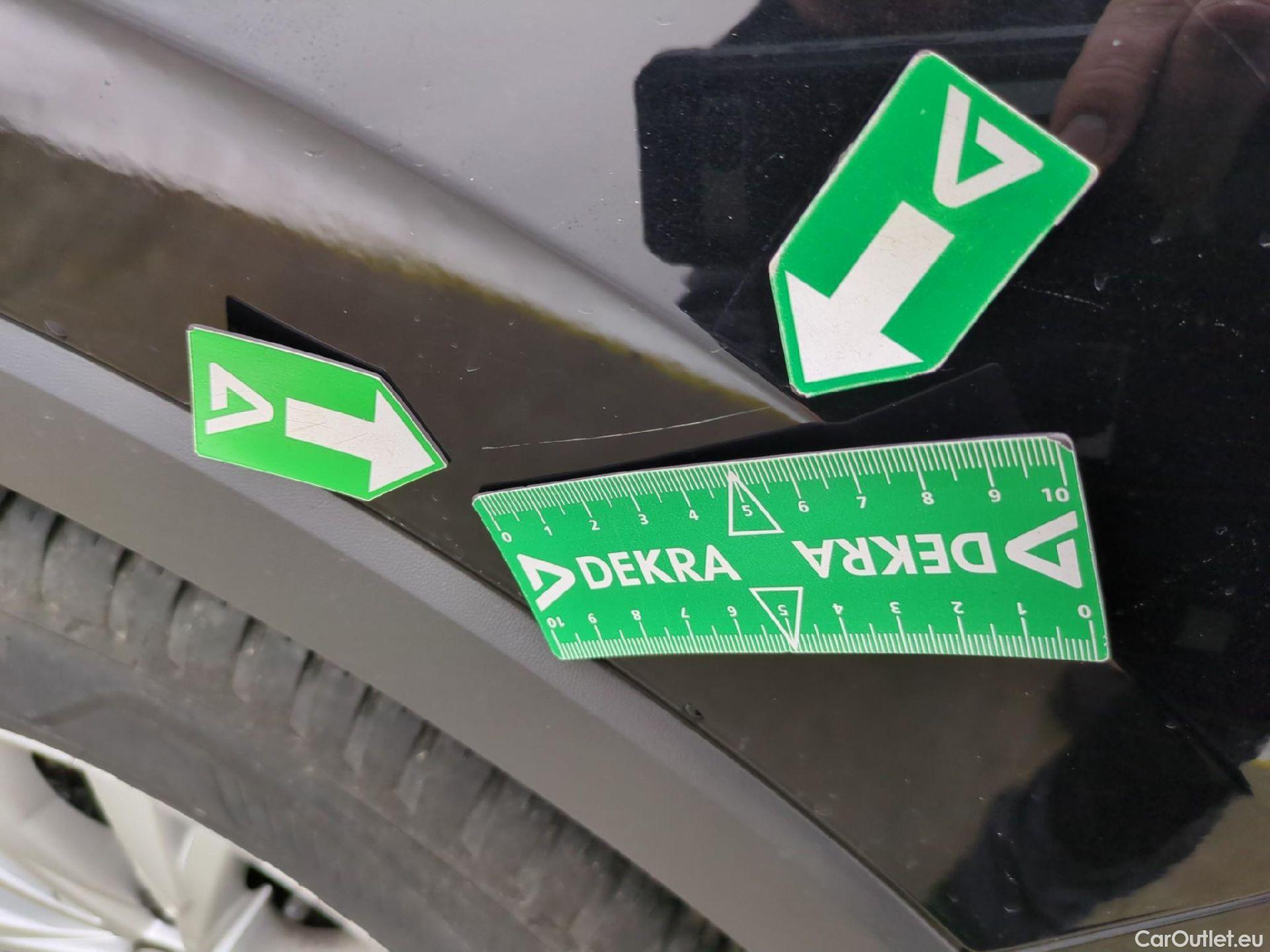  Volkswagen  Tiguan VOLKSWAGEN  / 2020 / 5P / SUV 2.0 TDI 150 DSG7 LIFE PLUS #43