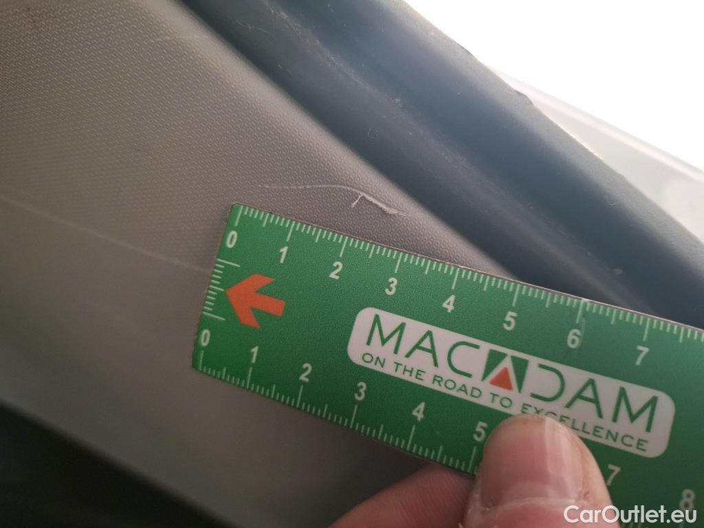  Toyota  RAV4 TOYOTA  Hybride / 2018 / 5P / SUV Hybride AWD Dynamic Business Beyond Zero #10