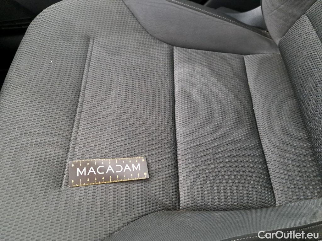  Volkswagen  Golf  VOLKSWAGEN 5p Berline 1.4 TSI 125 BVM6 Confort Business BMT #31