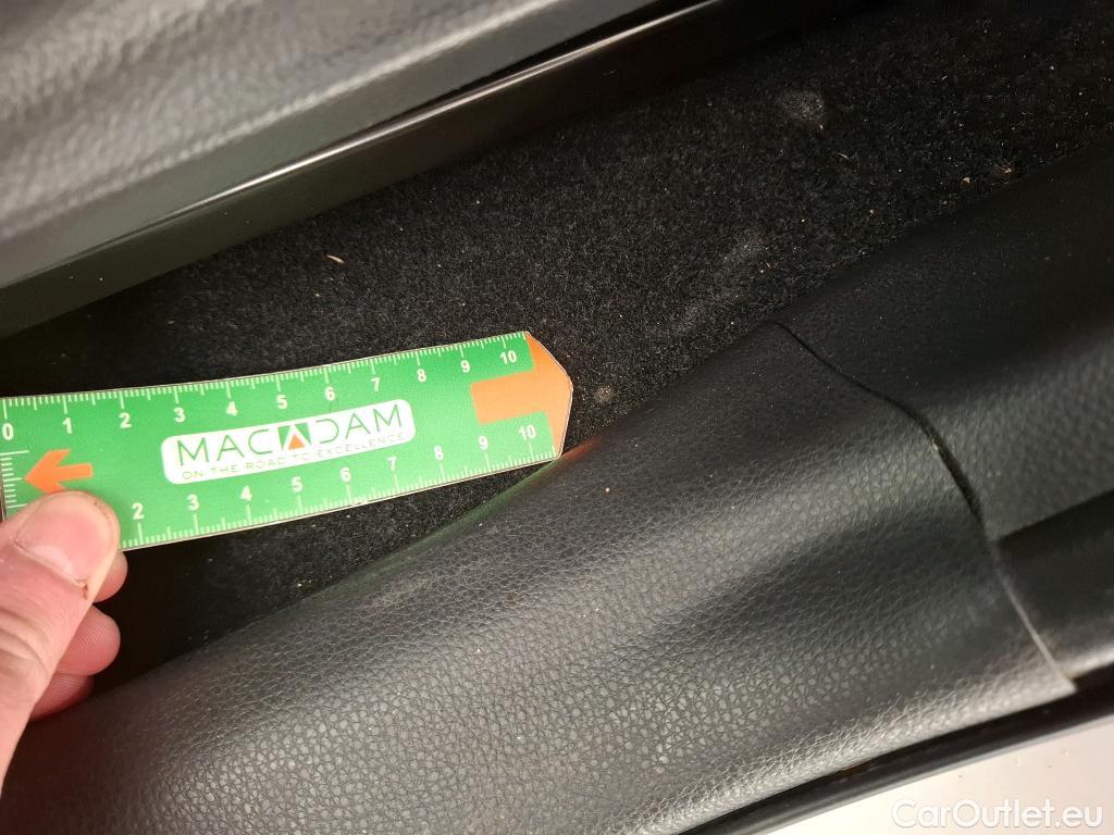  Toyota  RAV4 TOYOTA  Hybride / 2018 / 5P / SUV Hybride AWD Dynamic Business Beyond Zero #4