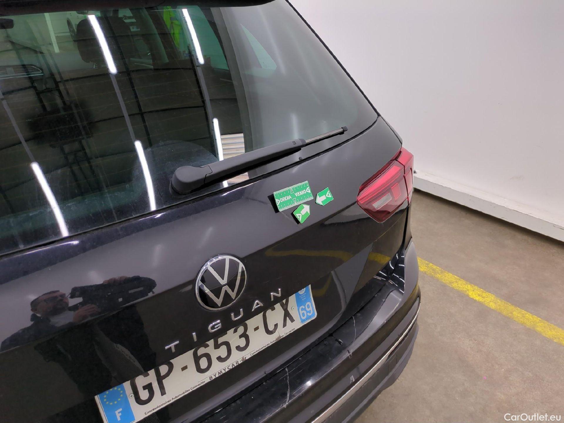  Volkswagen  Tiguan VOLKSWAGEN  / 2020 / 5P / SUV 2.0 TDI 150 DSG7 LIFE PLUS #40