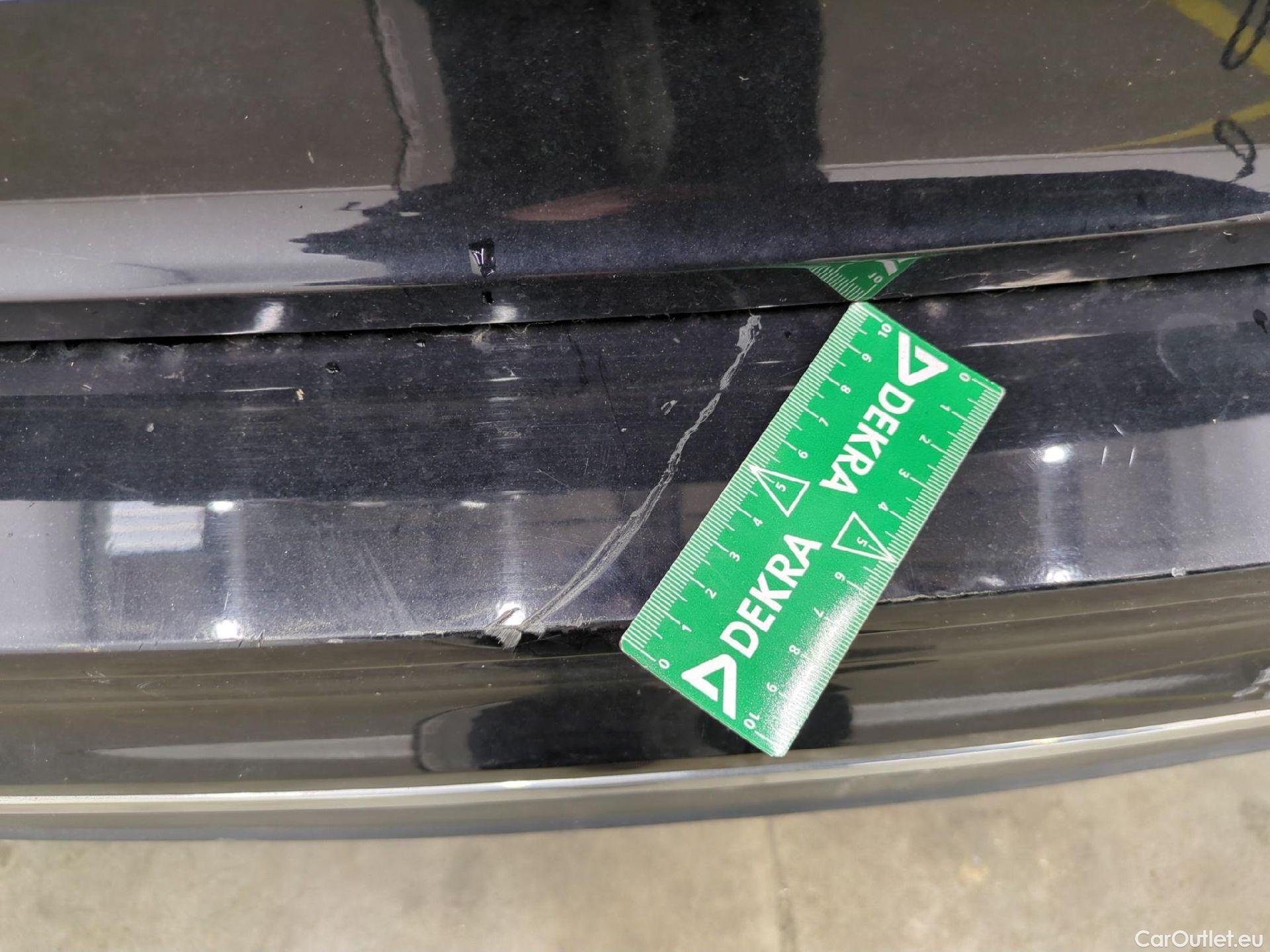  Volkswagen  Tiguan VOLKSWAGEN  / 2020 / 5P / SUV 2.0 TDI 150 DSG7 LIFE PLUS #37