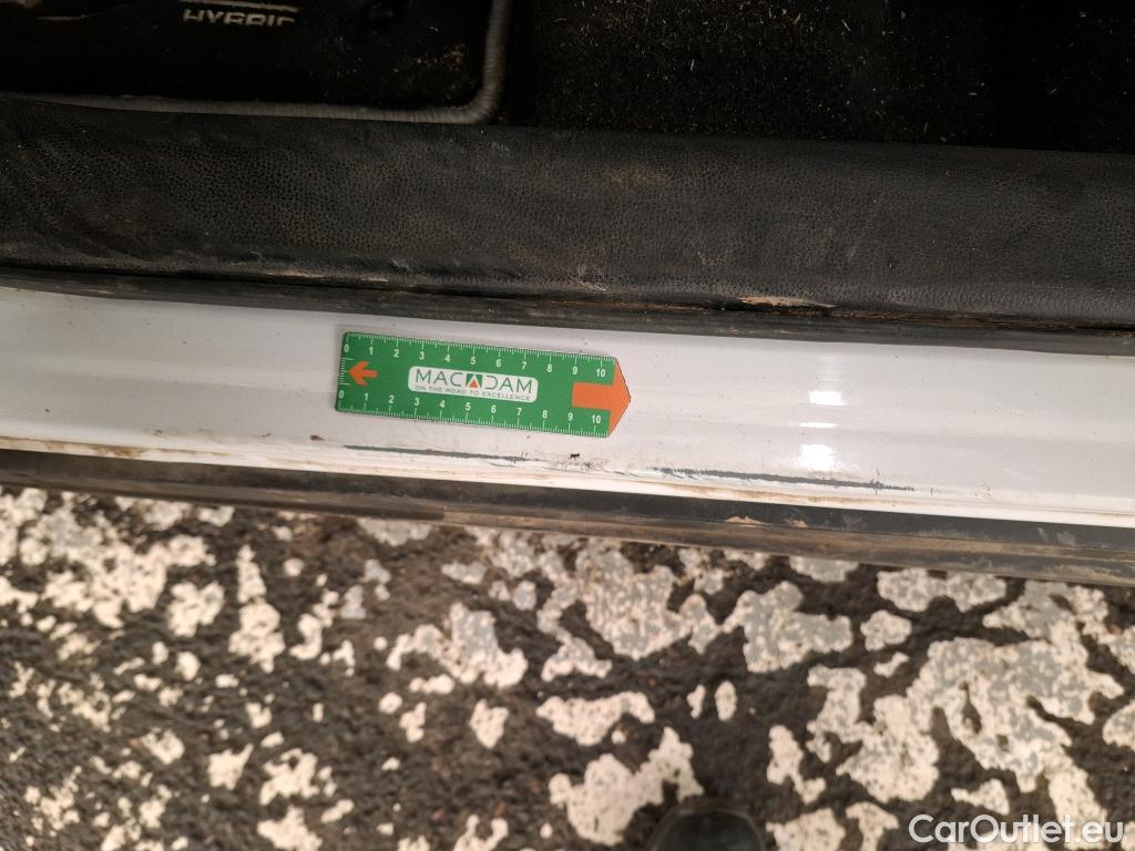  Toyota  RAV4 TOYOTA  Hybride / 2018 / 5P / SUV Hybride AWD Dynamic Business Beyond Zero #10