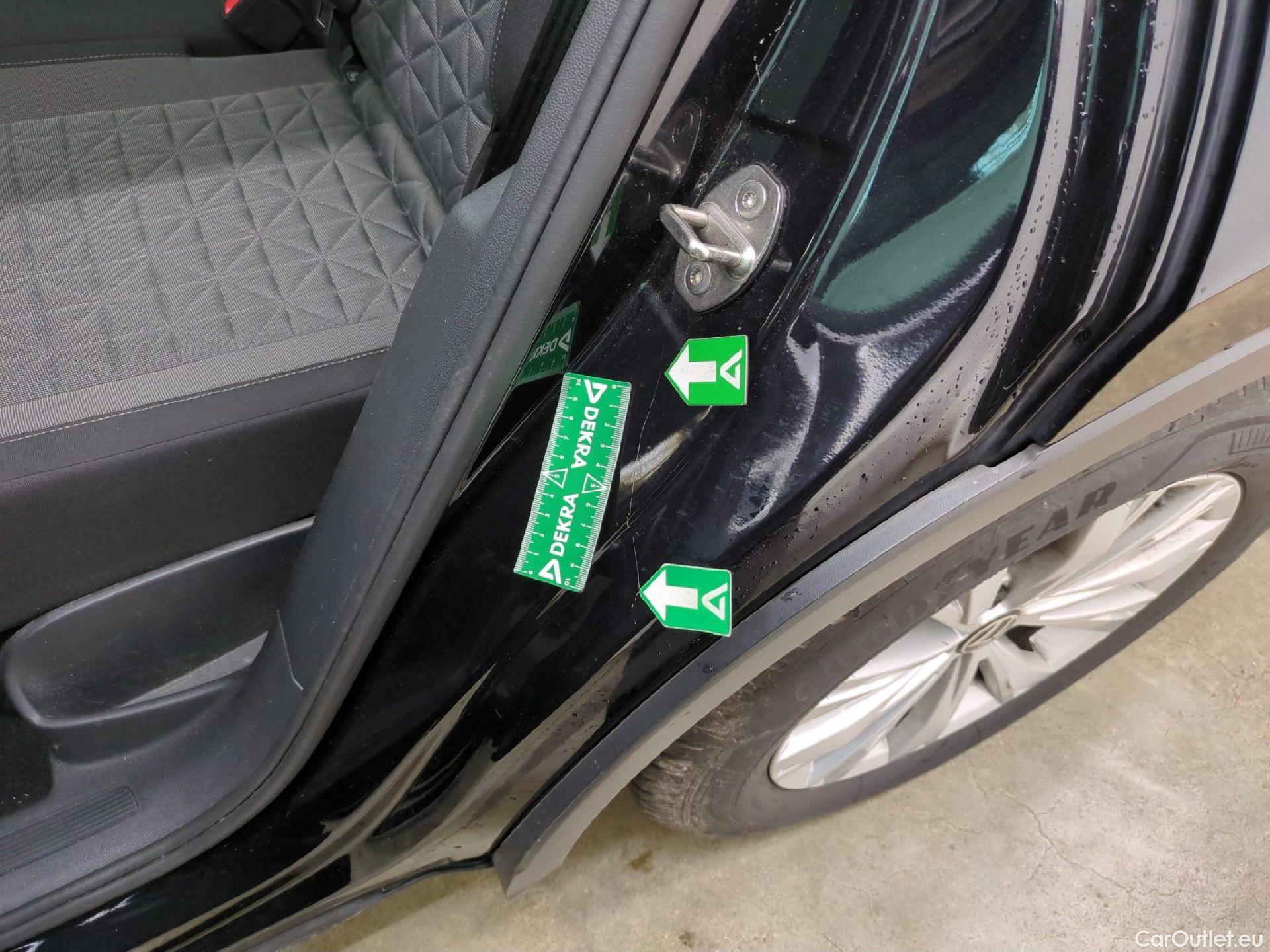  Volkswagen  Tiguan VOLKSWAGEN  / 2020 / 5P / SUV 2.0 TDI 150 DSG7 LIFE PLUS #7