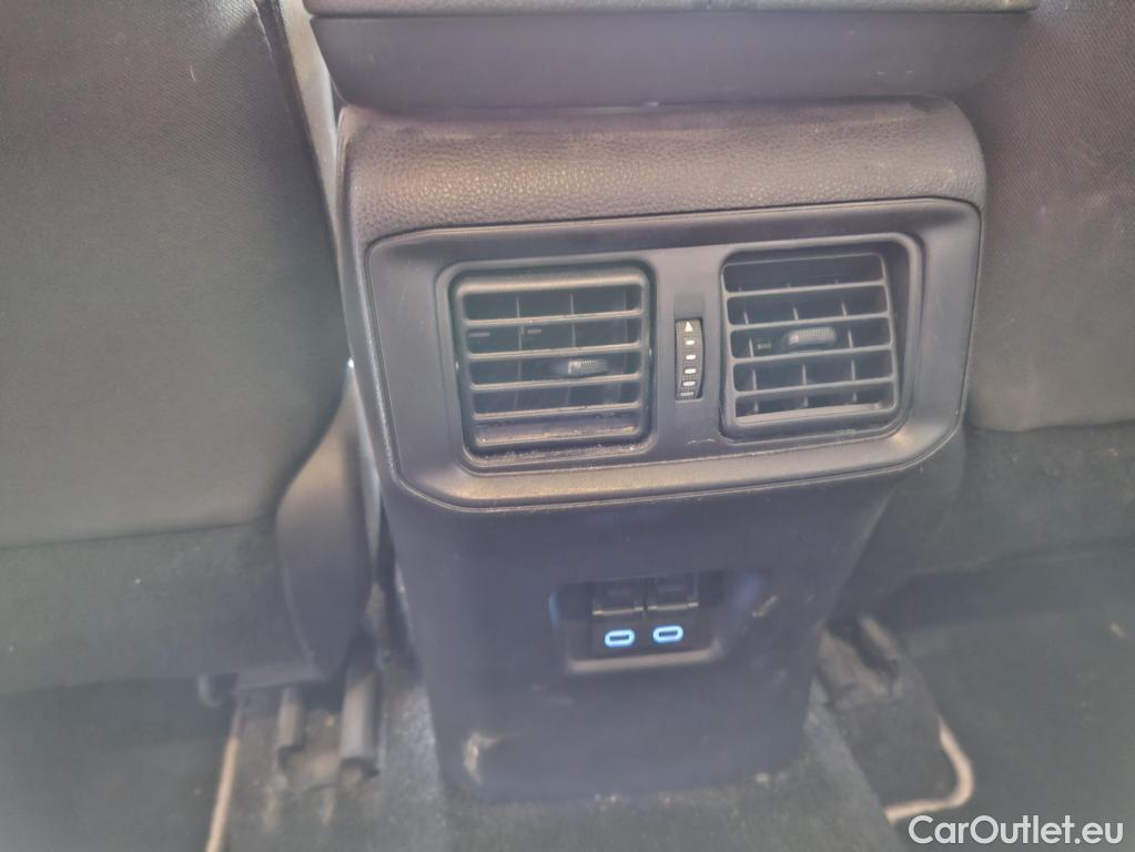  Toyota  RAV4 TOYOTA  Hybride / 2018 / 5P / SUV Hybride AWD Dynamic Business Beyond Zero #40