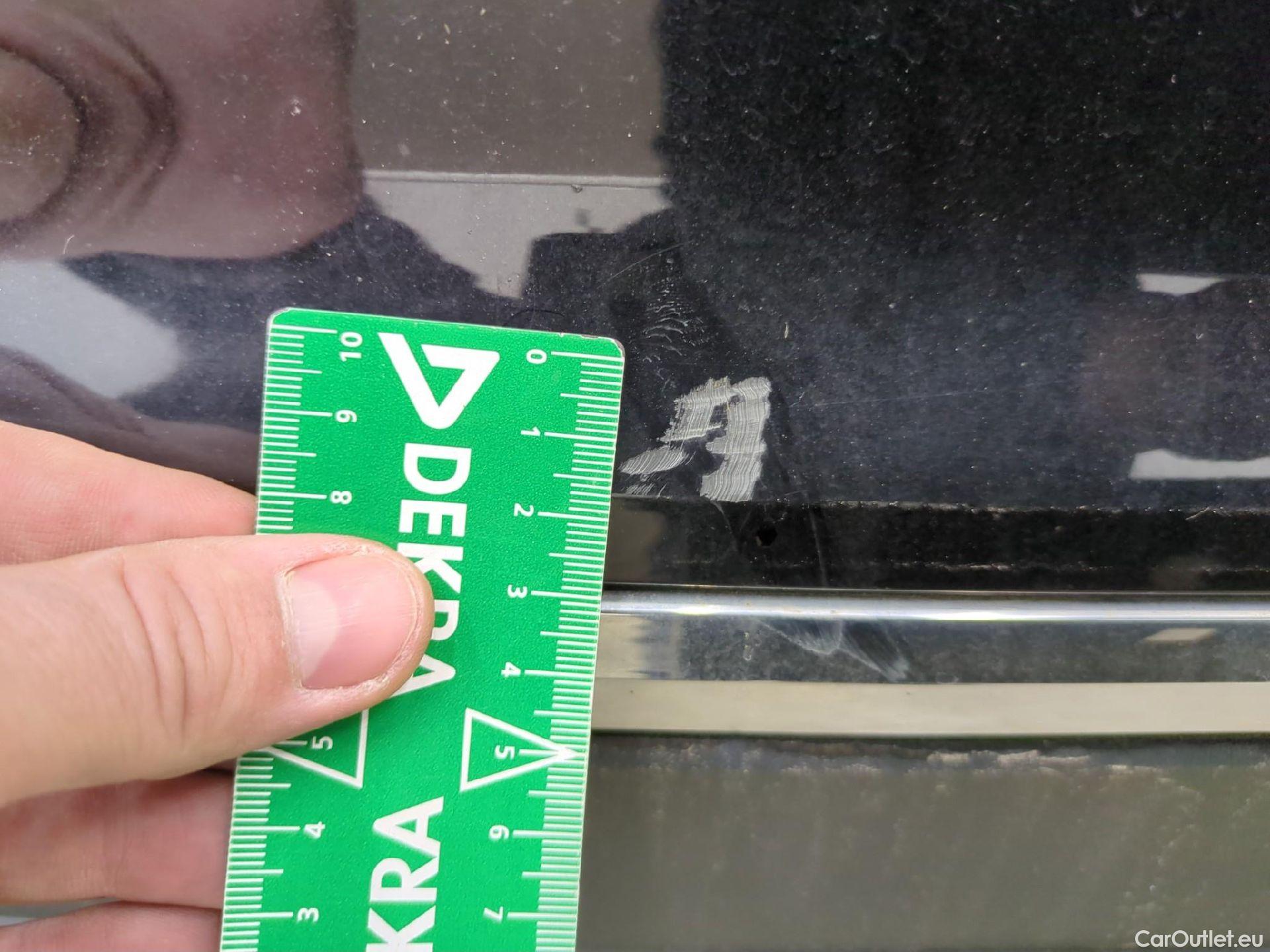  Volkswagen  Tiguan VOLKSWAGEN  / 2020 / 5P / SUV 2.0 TDI 150 DSG7 LIFE PLUS #39