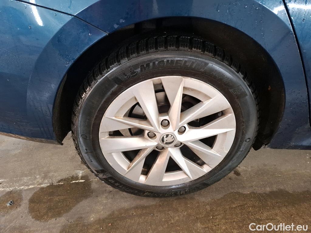  Skoda  Octavia  Berline Style 2.0 TDI 150CV BVA7 E6d #7