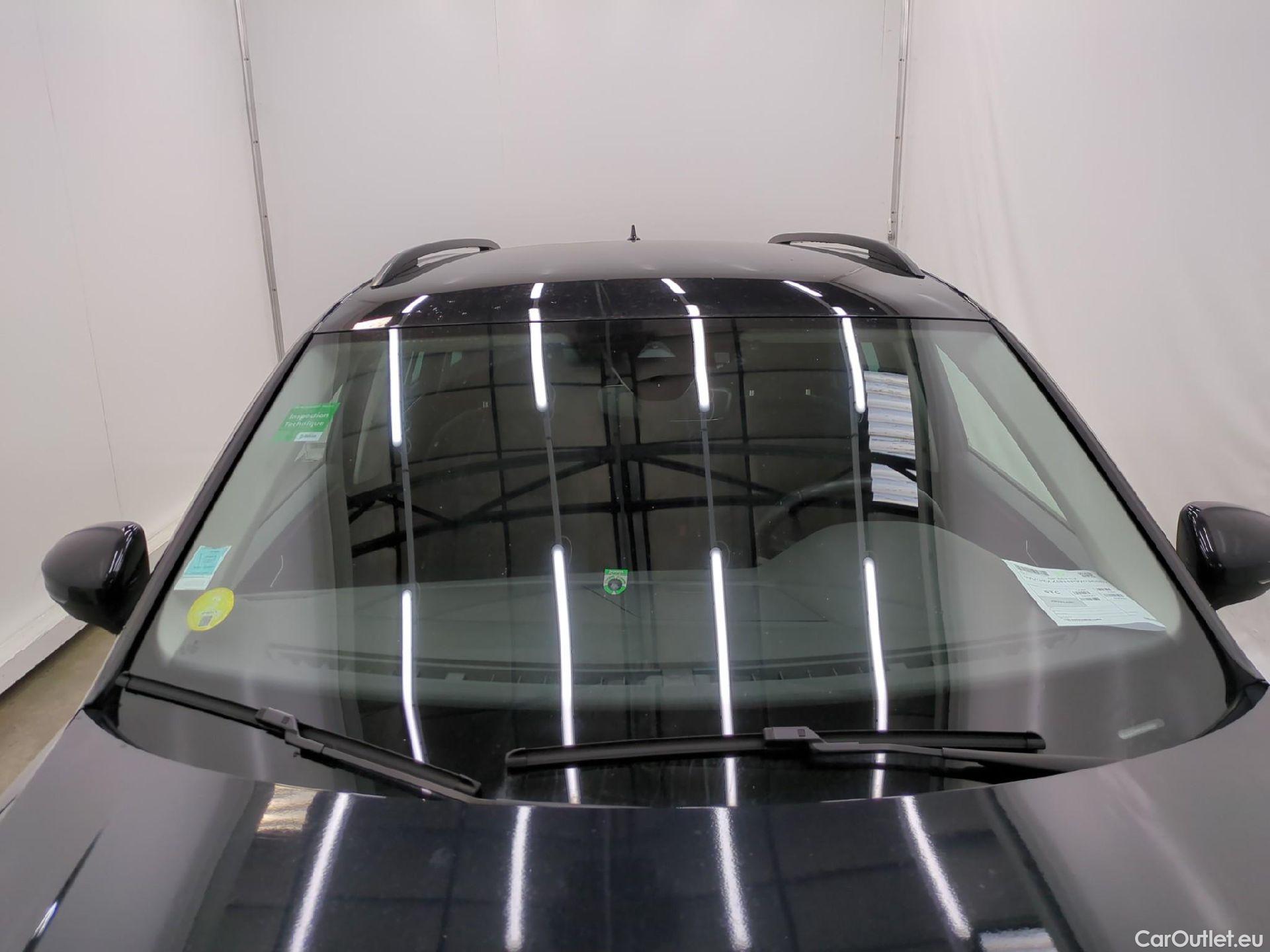  Volkswagen  Tiguan VOLKSWAGEN  / 2020 / 5P / SUV 2.0 TDI 150 DSG7 LIFE PLUS #16