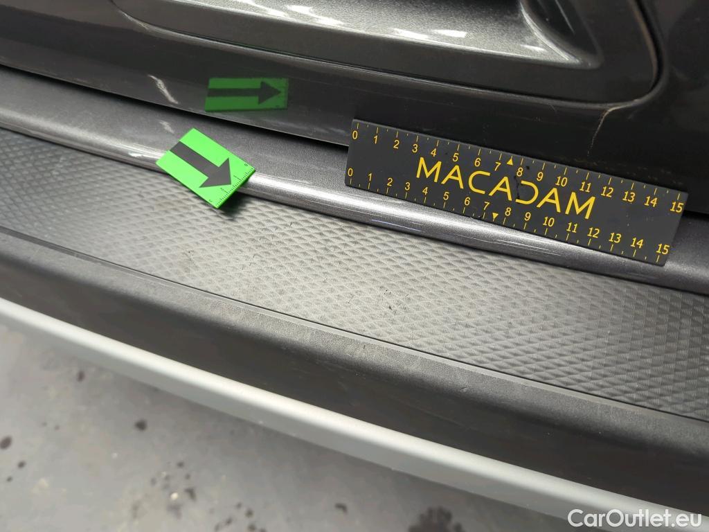  Ford  Kuga 2.5 Duratec FHEV 190CP Titanium CVT AWD #40