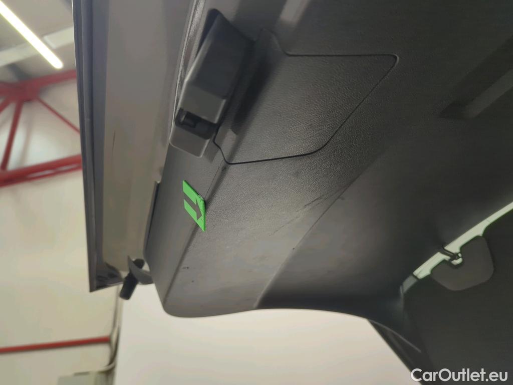  Ford  Kuga 2.5 Duratec FHEV 190CP Titanium CVT AWD #36