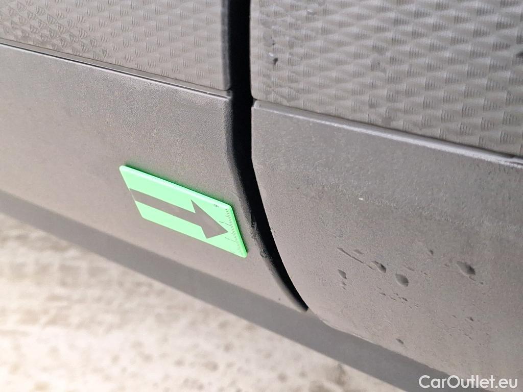  Ford  Kuga 1.5 EcoBlue 120CP Titanium A8 #38