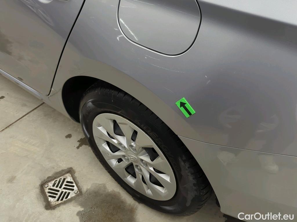  Hyundai  i30 1.5 110CP Comfort #29