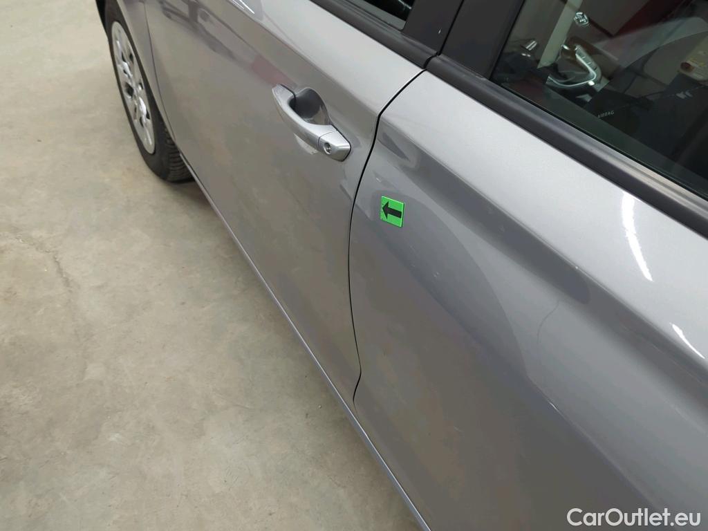  Hyundai  i30 1.5 110CP Comfort #19