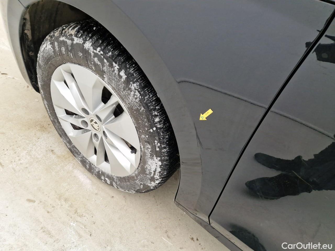  Skoda  Octavia 2.0 TDI 150CP Ambition DSG #4