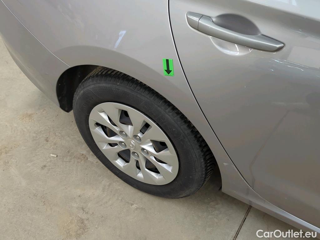  Hyundai  i30 1.5 110CP Comfort #23