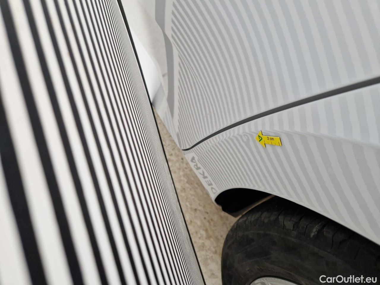  Skoda  Superb 1.4 TSI PHEV 218CP Ambition DSG #8