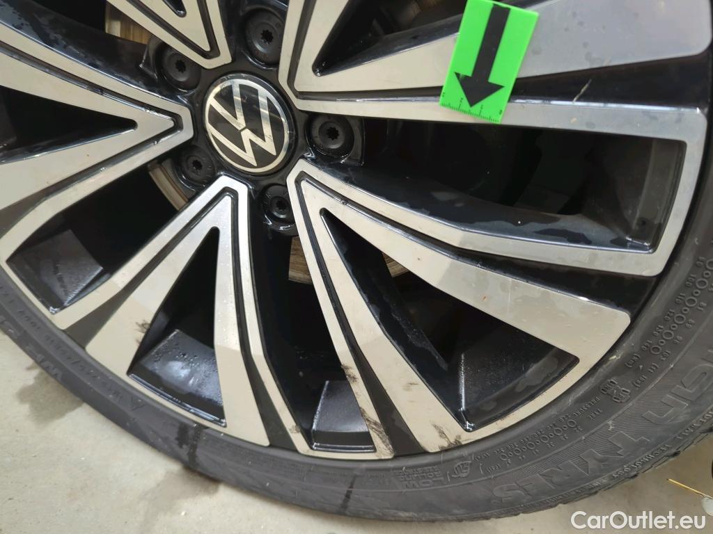  Volkswagen  Arteon SB Elegance 2.0 TDI 150 CP DSG #24