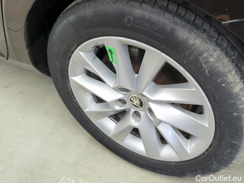  Skoda  Superb 2.0 TDI 150CP Ambition DSG #17