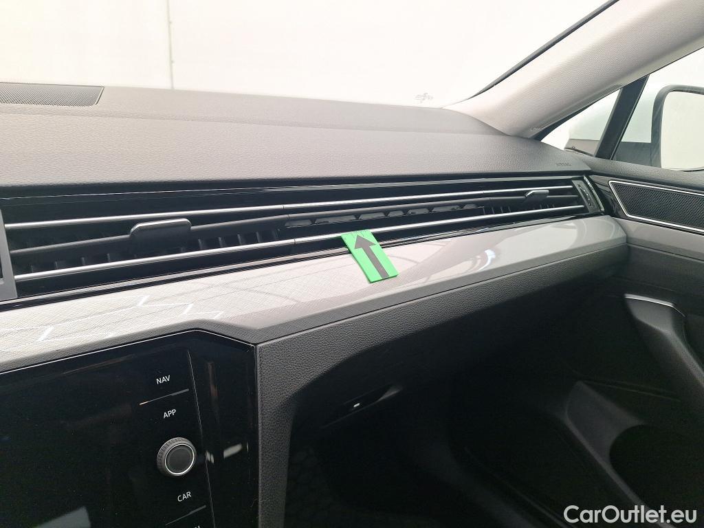  Volkswagen  Passat Comfortline 2.0 TDI DSG 190 CP #9