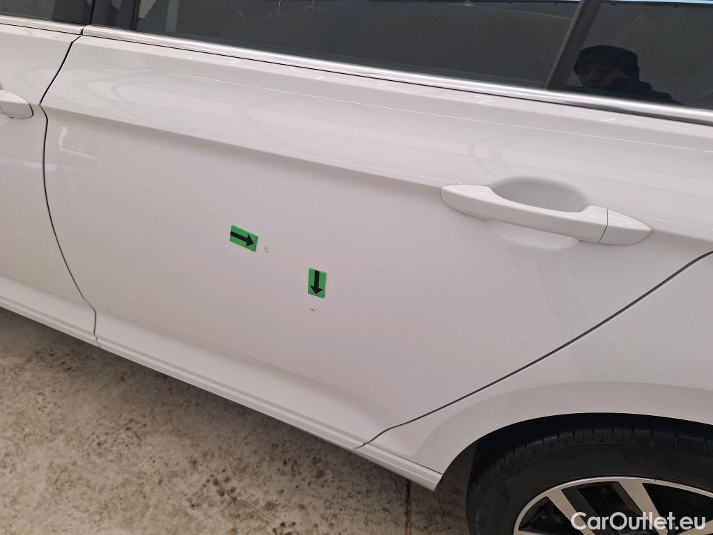  Volkswagen  Passat Comfortline 2.0 TDI DSG 190 CP #17