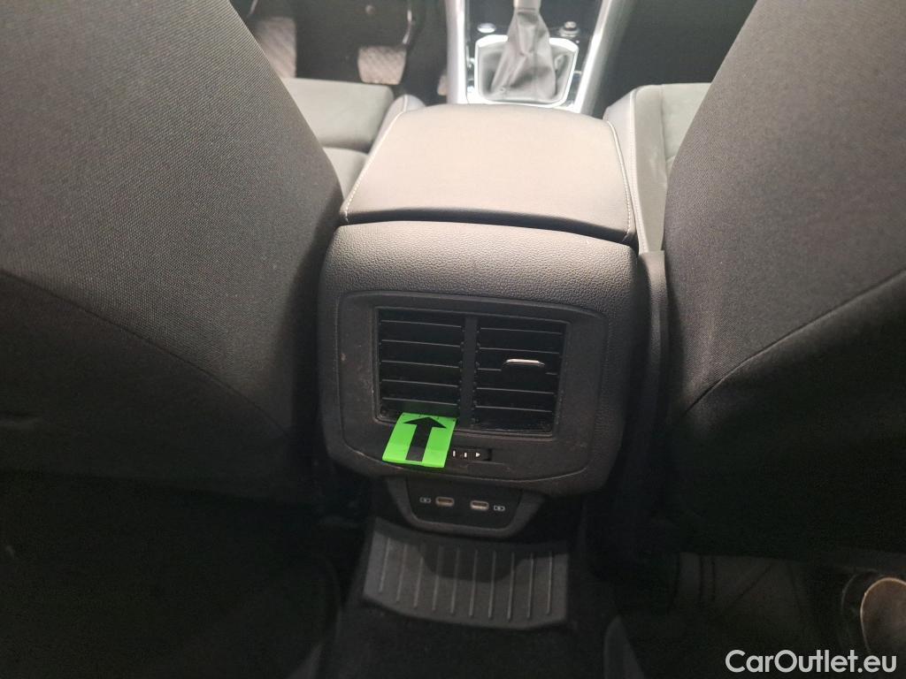  Volkswagen  T-ROC 1.5 TSI 150CP Style DSG #9