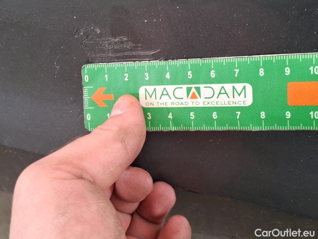  Bmw  Serie 3 BMW Série 3 Berline / 2018 / 4P / Berline 330e 292ch Business Design BVA8 Hybride #9