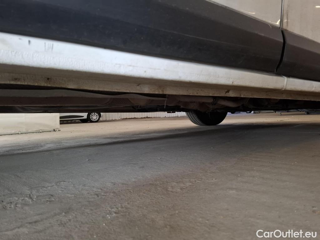  Citroen  Jumpy  Combi XL Confort 1.5 BlueHDi 120CV BVM6 9 Sieges E6d #40