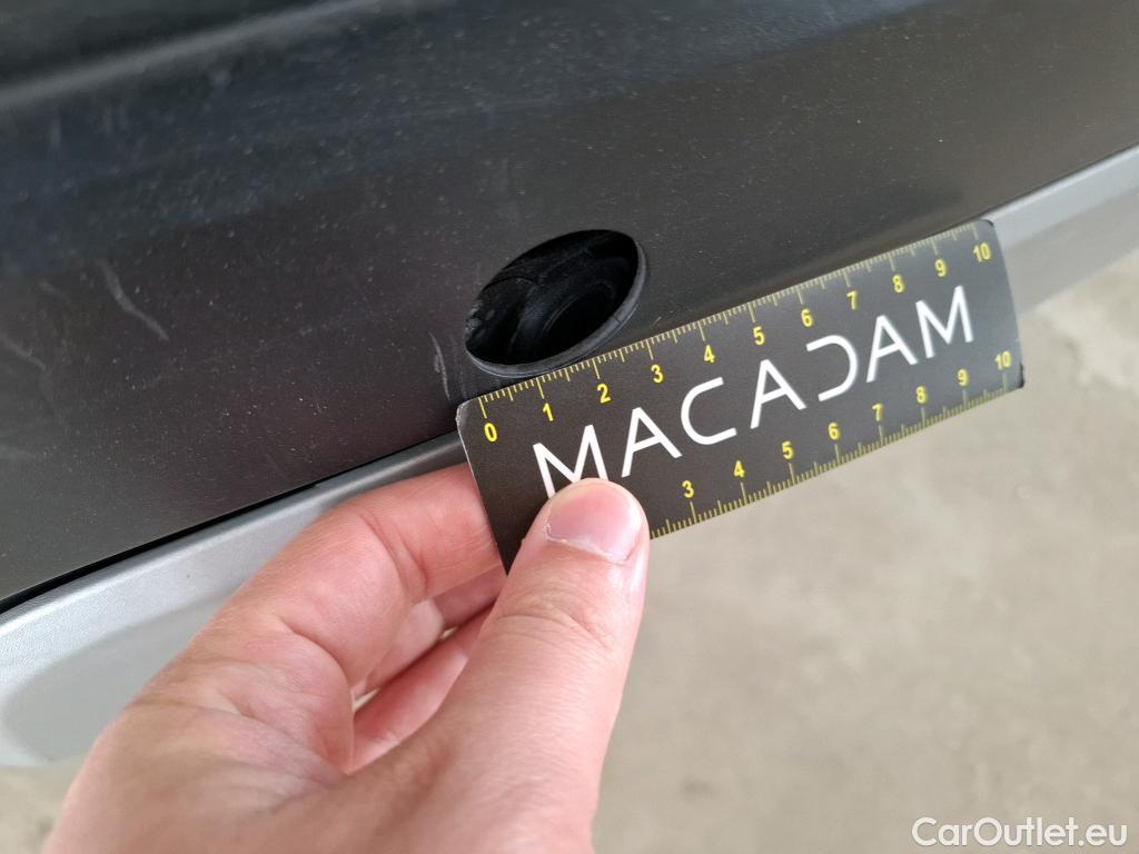  Land Rover  Discovery  Sport 20 TD4 180 AUTO 4WD HSE / Compteur en miles / 104 000 KMS #50