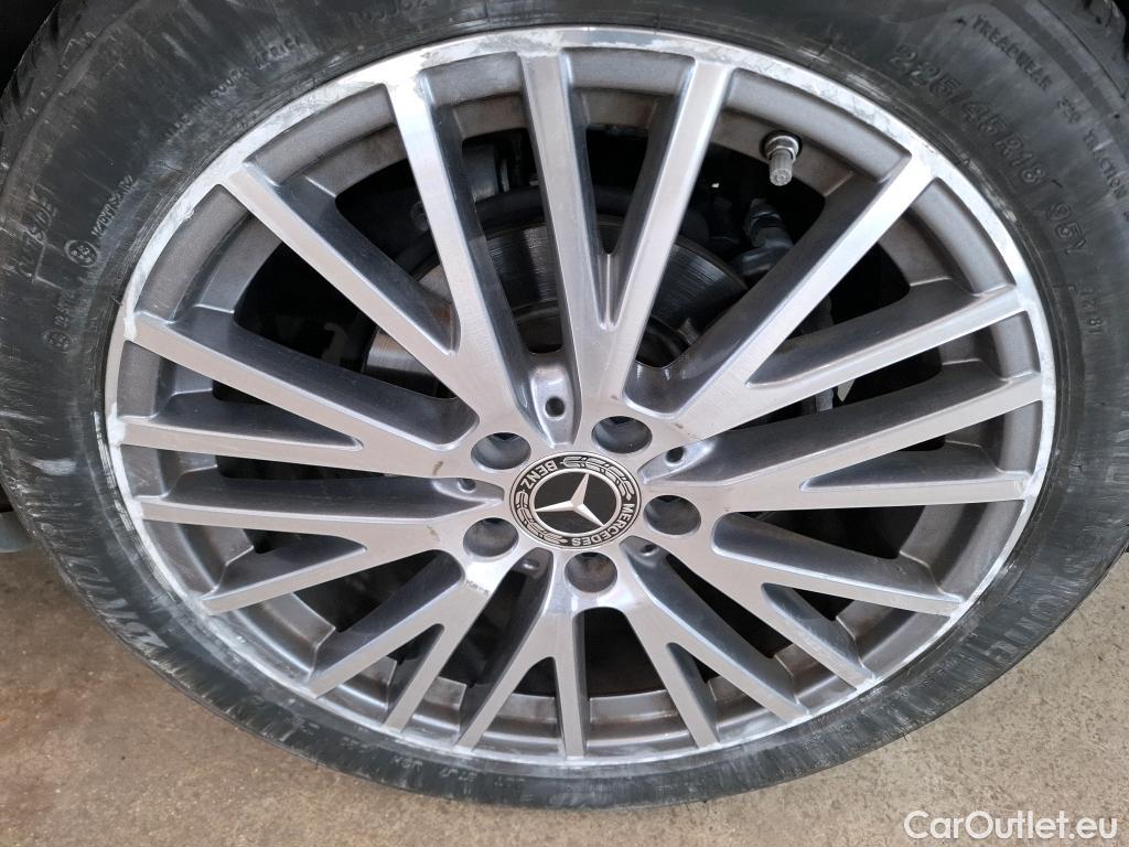  Mercedes  CLA-Klasse MERCEDESBENZ CLA Coupe  2019  4P  Coupé CLA 180 d Business Line BA8 #8